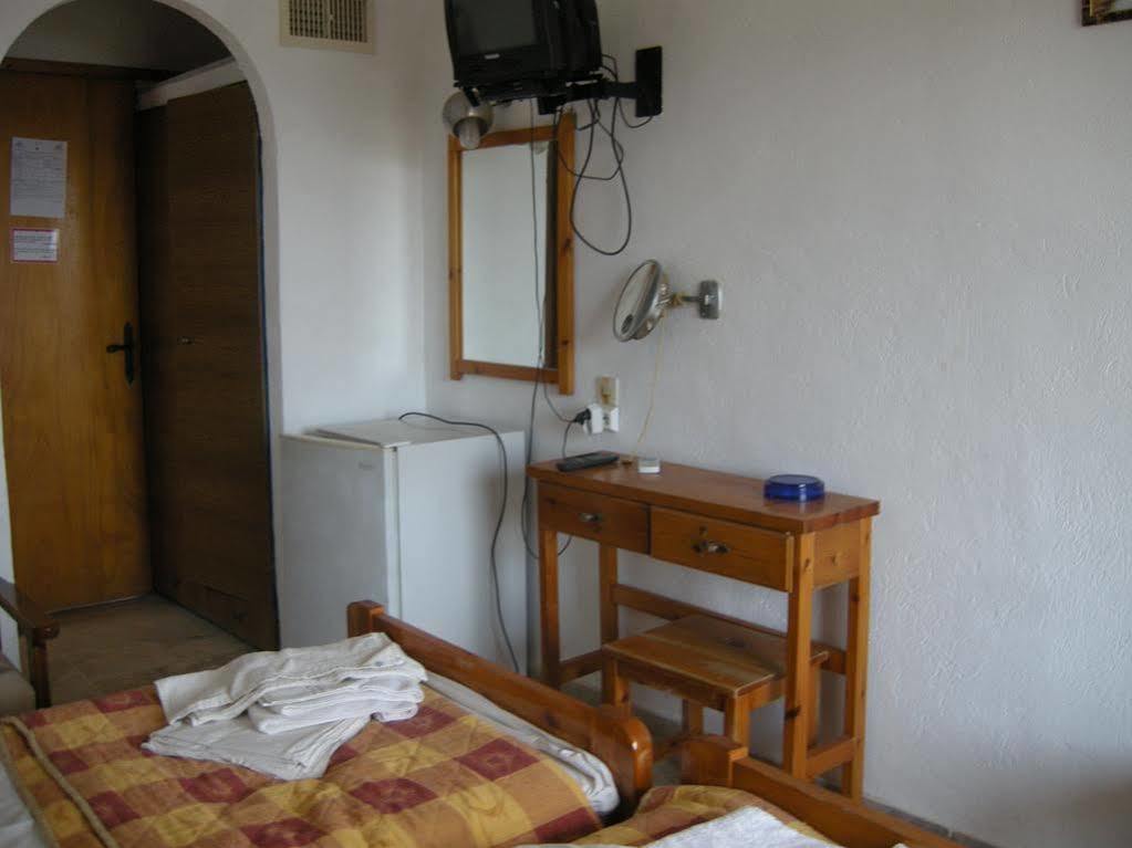 Myrmidon Hotel Agia Marina  Exterior photo